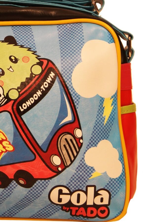 THROAT SHOULDER WOMAN 