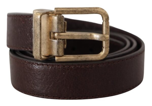 4288297.jpg Elegant Leather Belt with Engraved Buckle