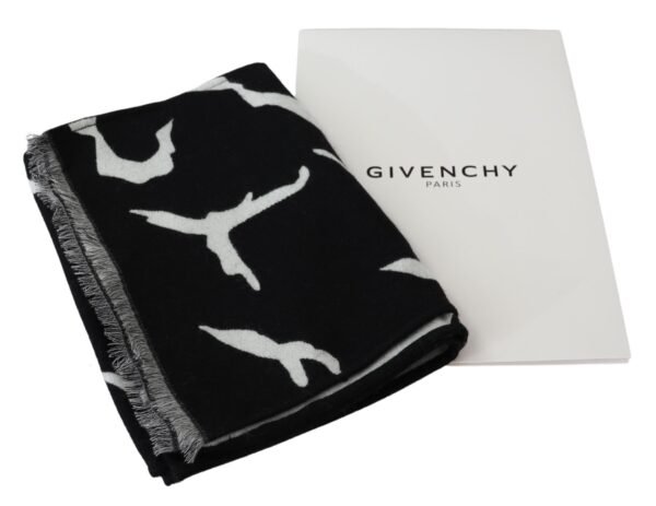 1458043.jpg Elegant Unisex Wool-Silk Scarf in Black & White
