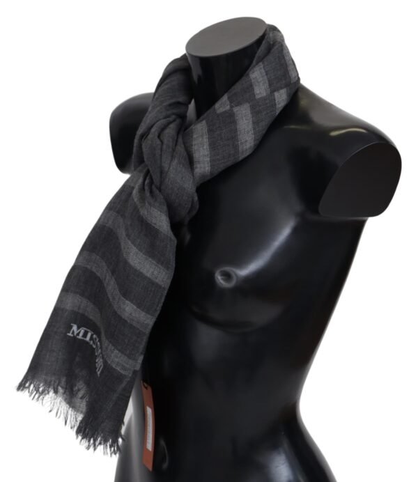 1516265.jpg Elegant Unisex Wool Scarf with Logo Embroidery