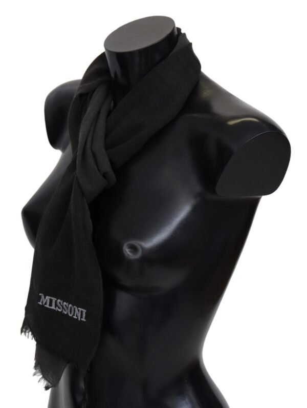 1516359.jpg Elegant Black Wool Scarf with Fringes