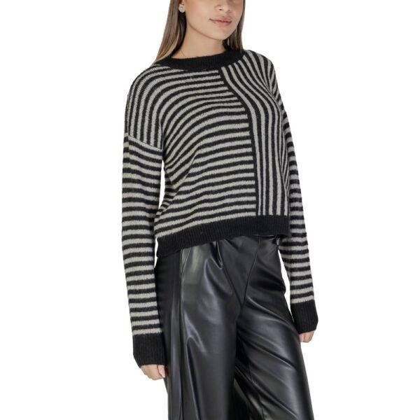 4770421.jpeg Black And White Recycled Polyester Sweater