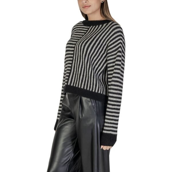 4770423.jpeg Black And White Recycled Polyester Sweater