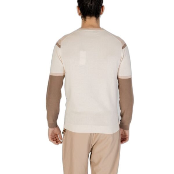 4776251.jpeg Gray Cotton T-Shirt