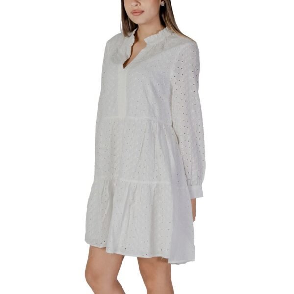 4767494.jpeg White Cotton Dress