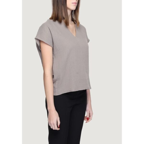 6131022.jpeg Gray Cotton Blouse