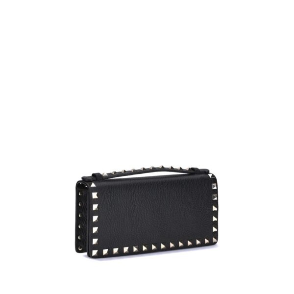 Wallet with chain