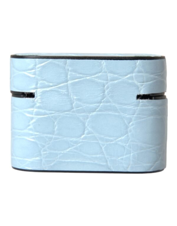 4574259.jpg Light Blue Leather Metal Logo Plaque Airpods Case