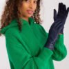 Gloves model 191348 AT