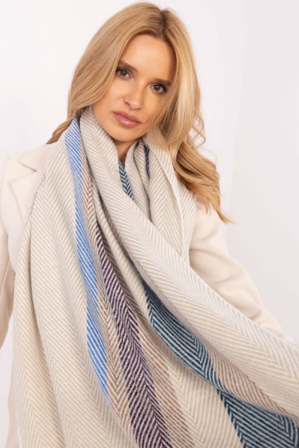 Shawl model 206041 AT