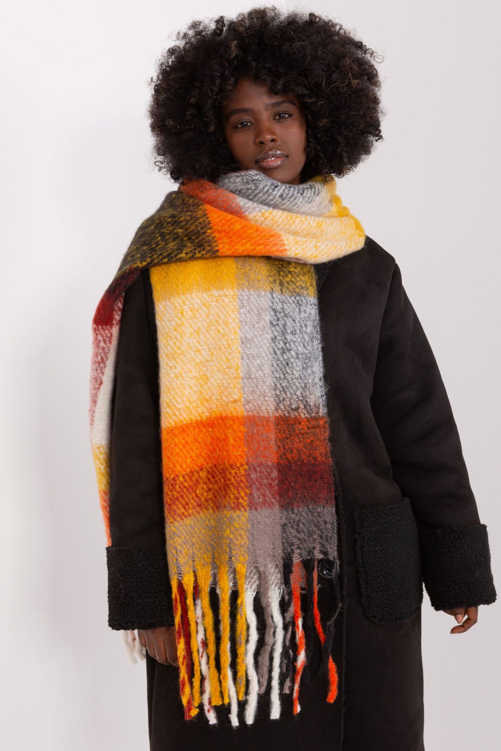 Shawl model 190541 AT